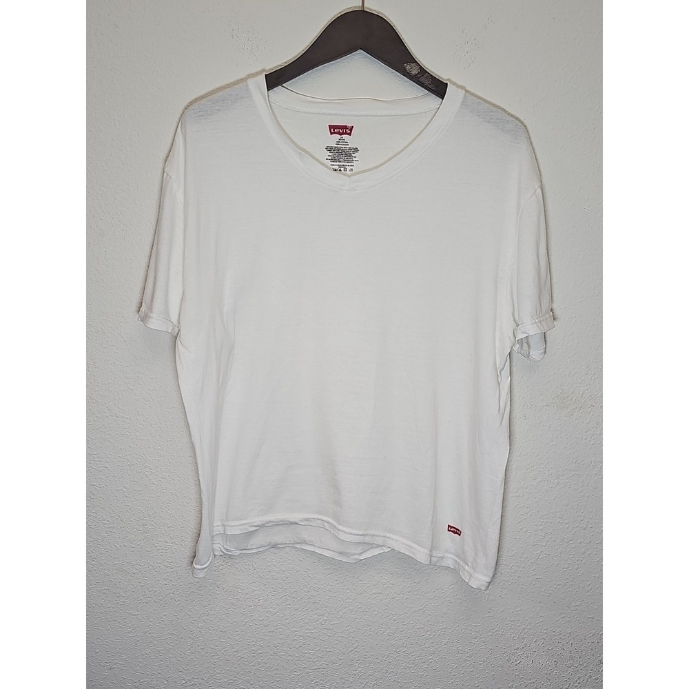 LEVI'S V-NECK ‎ Men's Tees  T -SHIRT  100% COTTON  SIZE Large